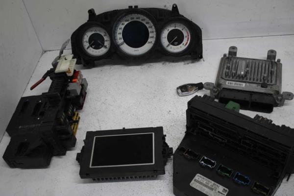 BOITIER COMPLET MERCEDES C200CDI W204 2011-2015 - Vue 1